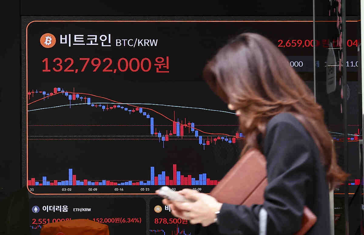 가상자산 2단계 입법 예고...대선 앞두고 코인투자자 사로잡기